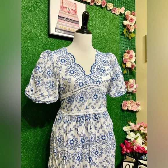 🌷Brand New eyelet dress embroidered can fit Sm up to M very nice quality!🌷 - Picture 8 of 8